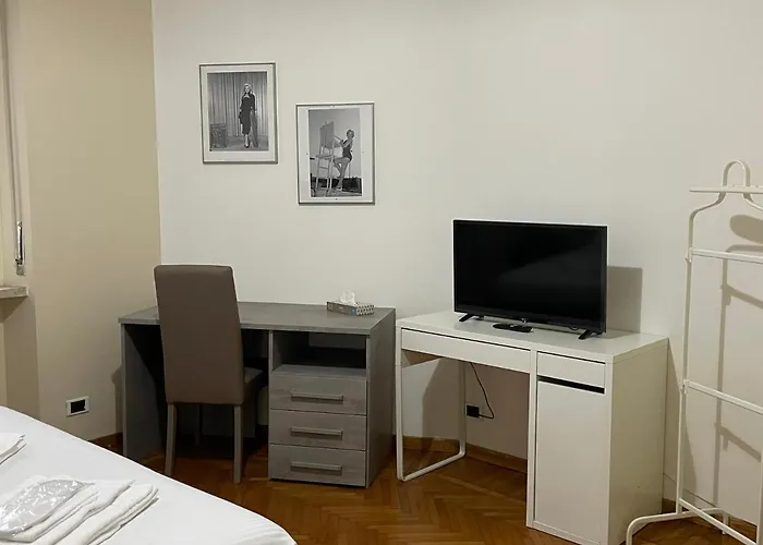 Apartament City House Viale Murillo Mediolan